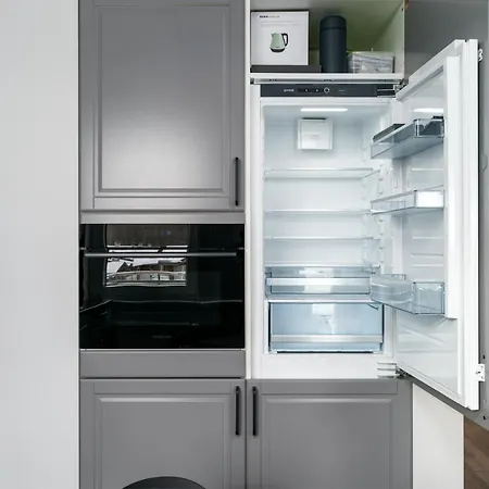 Apartament Bernadovo Park アパート