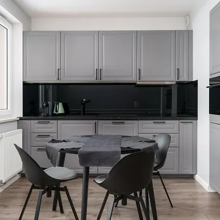 アパート Apartament Bernadovo Park *